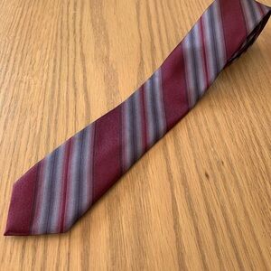 DKNY 100% silk Elegant Striped Burgundy Tie